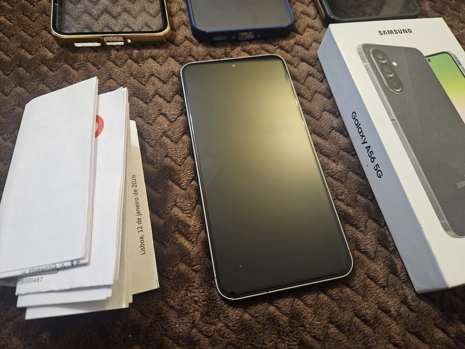 Troco/Vendo Samsung A56 5G 256gb usado com ciaxa e fatura!