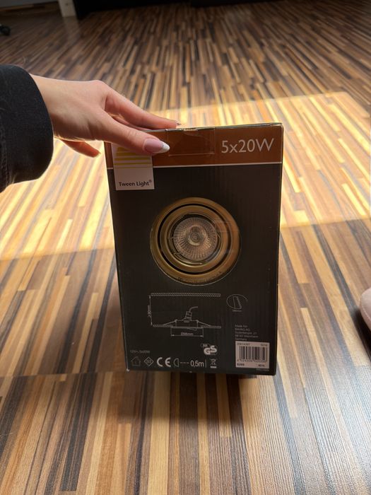 Nowe złote lampy