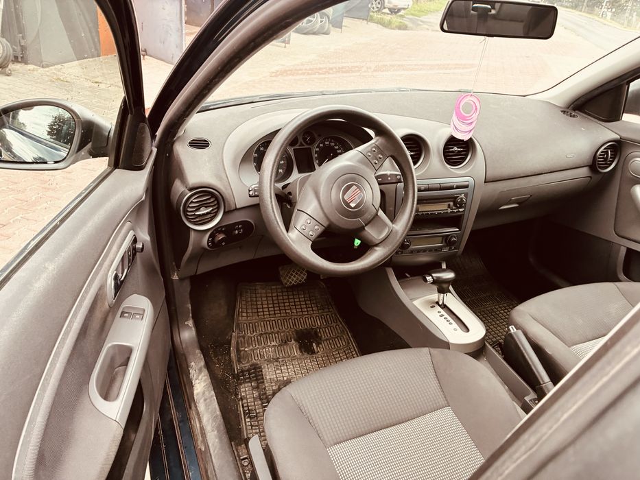 seat ibiza rok 2007 poj 1,4 przeb 143tys  klimatronik AUTOMAT SUPER STAN