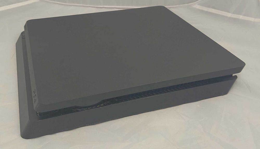 Konsola playstation 4 slim 1tb kable + pad