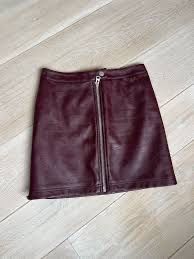 Шкіряна спідниця