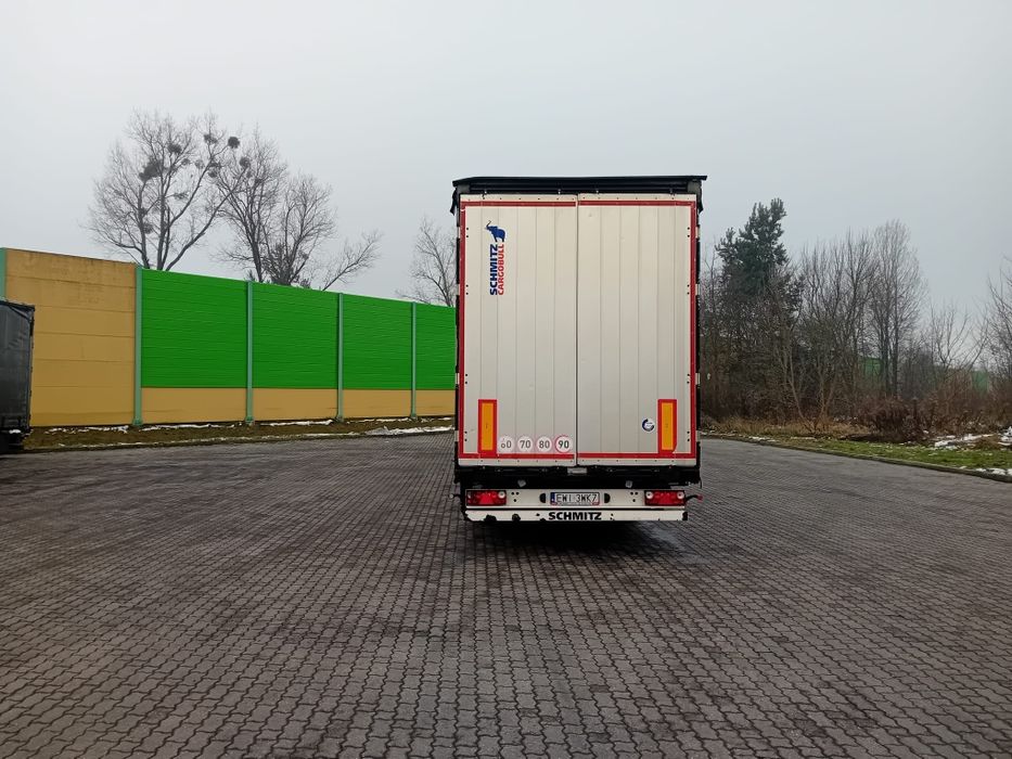 Schmitz Cargobull VARIOS Mega Low Deck.