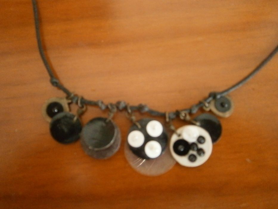 2 colares+par brincos Pedra Dura(nunca usados)64586233214978123