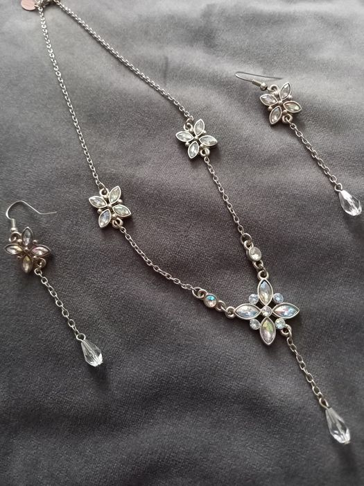 Biżuteria - łańcuszek/wisiorek z kolczykami