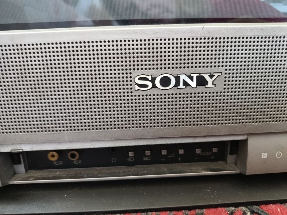 Телевізор SONY в робочому стані с пультом