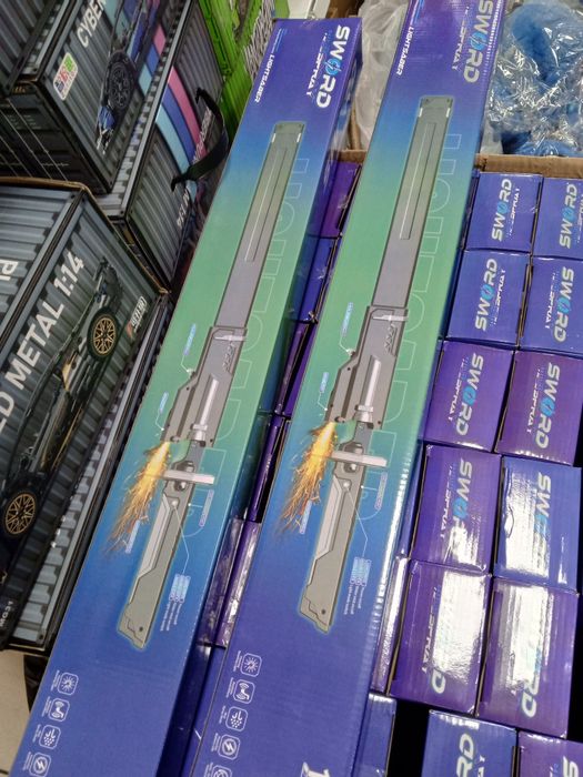 Długi miecz z dymem i iskrami dla dzieci