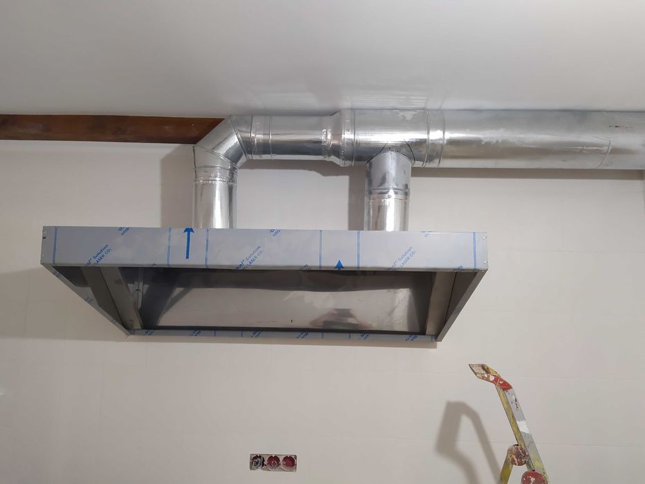 Вытяжка. Вытяжной зонт. Пристенный зонт. Зонт на кухню. Островной зонт