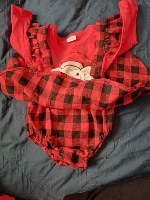 Sukienka z bodziakami i opaską