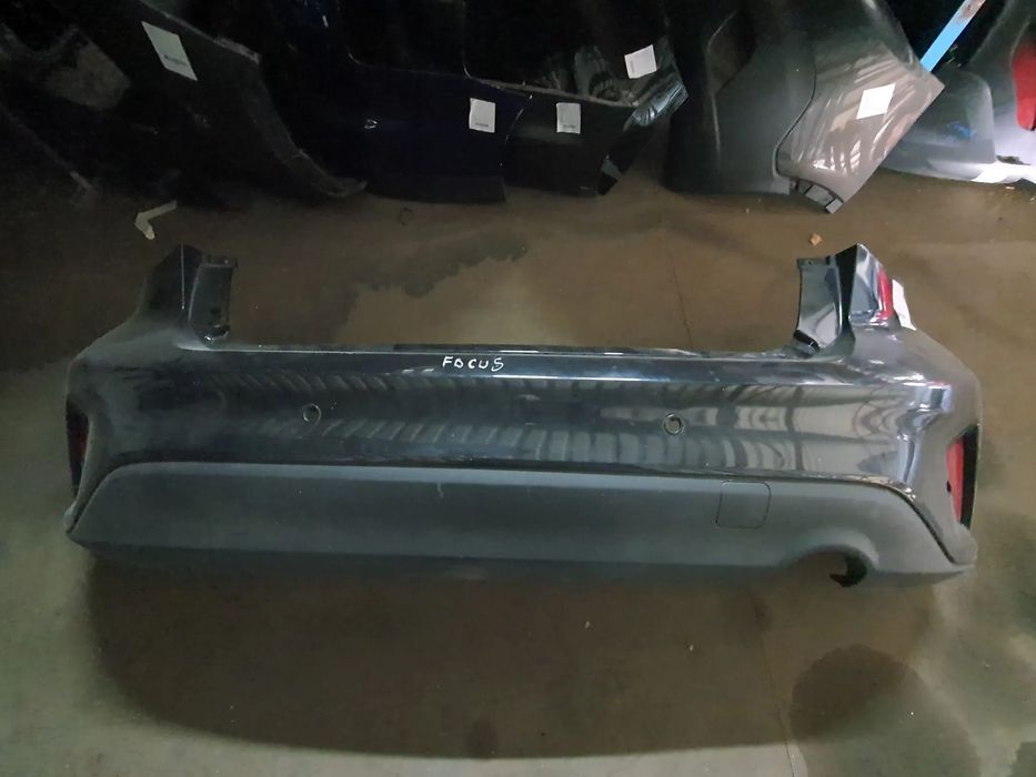 PARA CHOQUES TRAS FORD FOCUS IV / JX7B17906A