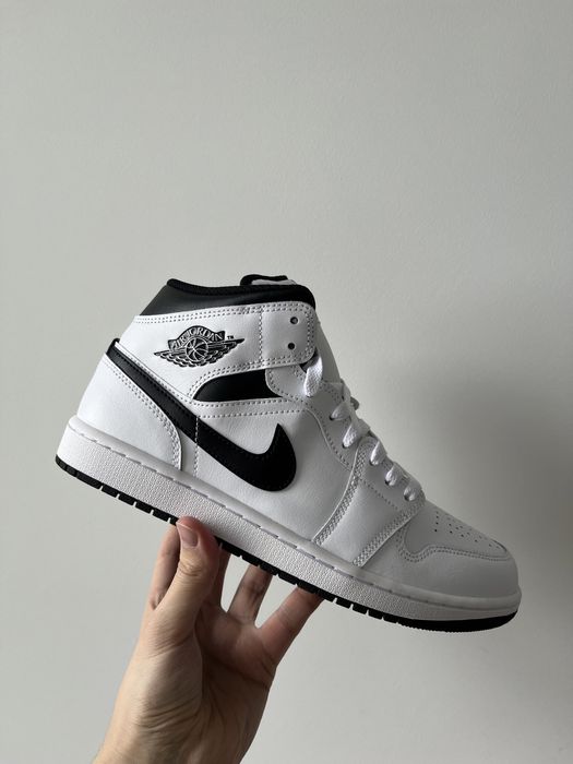 Кросівки Чоловічі  Nike Air Jordan 1 mid ОРИГІНАЛ