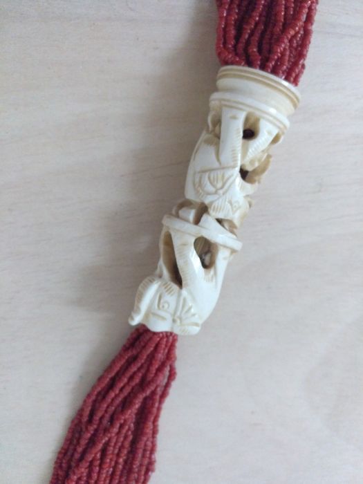 Colar tibetano com osso de iaque