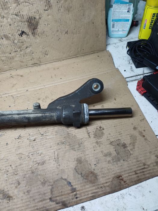 Ford Fiesta mk7 08-12r механічна кермова рульова рейка