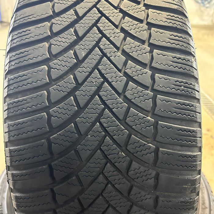 Pneus Bridgestone 225/40/R18