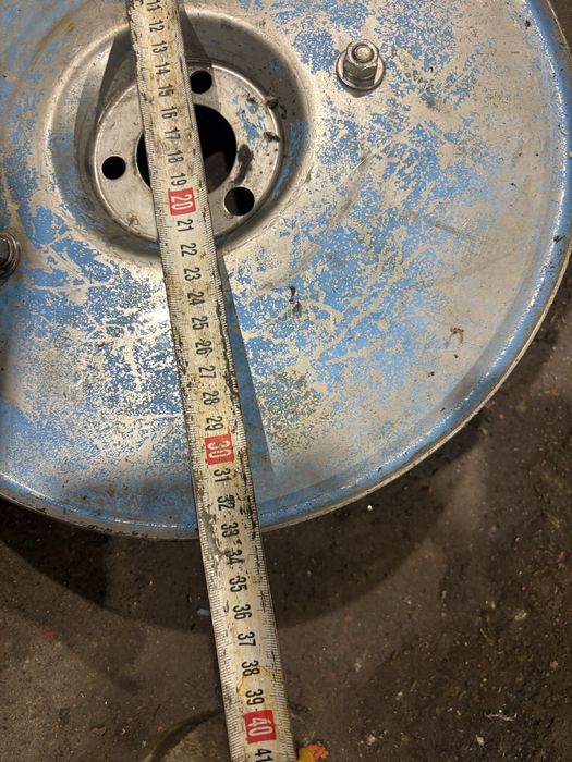 Talerz tarcza dysk rozsiewacza Kuhn Rauch łopatki