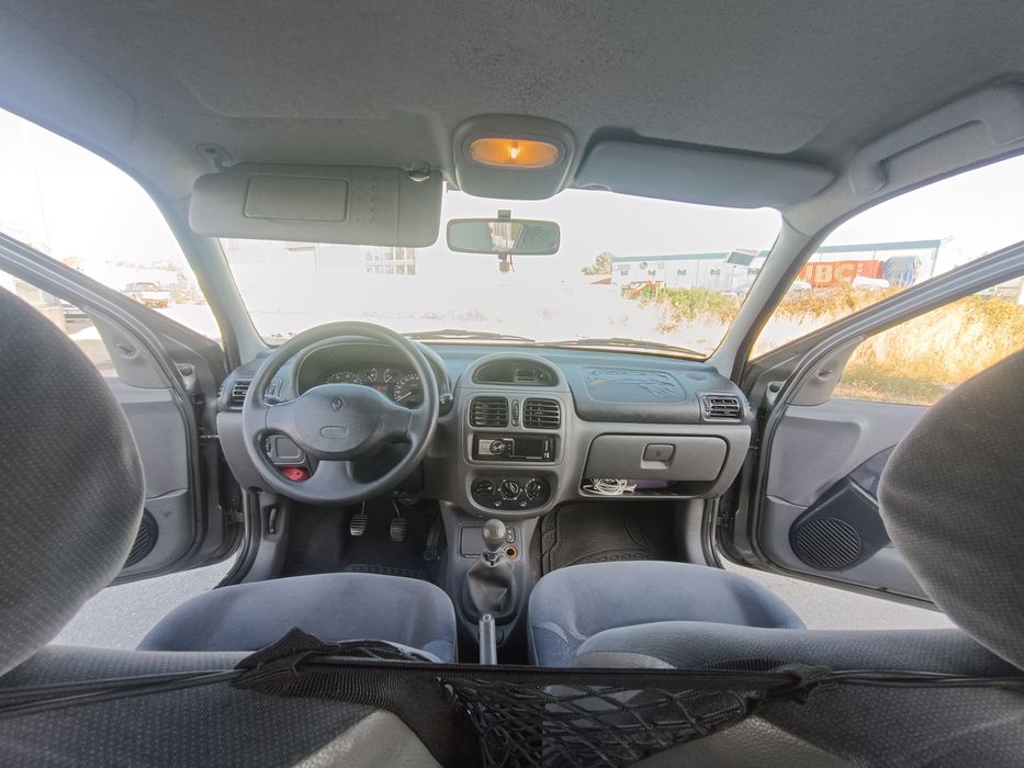 Renault Clio 1.2 RN gasolina 2001