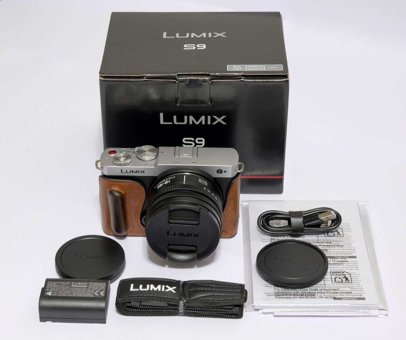 Lumix S9 + Lumix S 18-40mm + 2 Baterias + Grip SmallRig