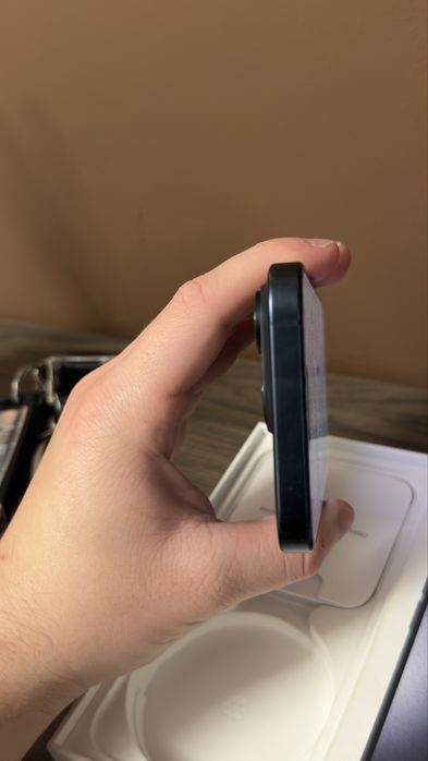 Sprzedam iPhone 15 Pro 128GB Stan bardzo dobry!