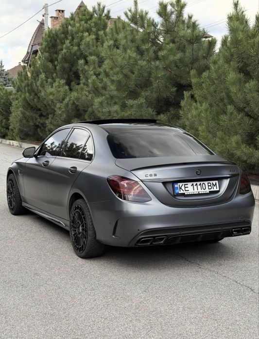 Mercedes-Benz C300 (переодет в C63 AMG)