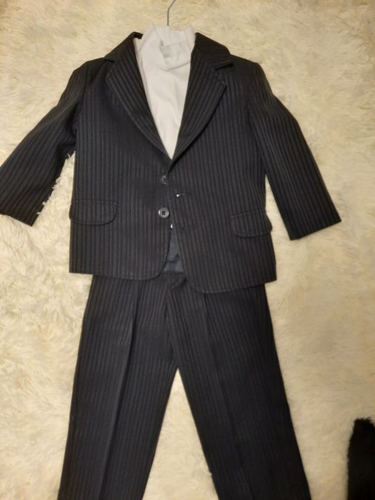 Костюм тройка детский на 3-4 года