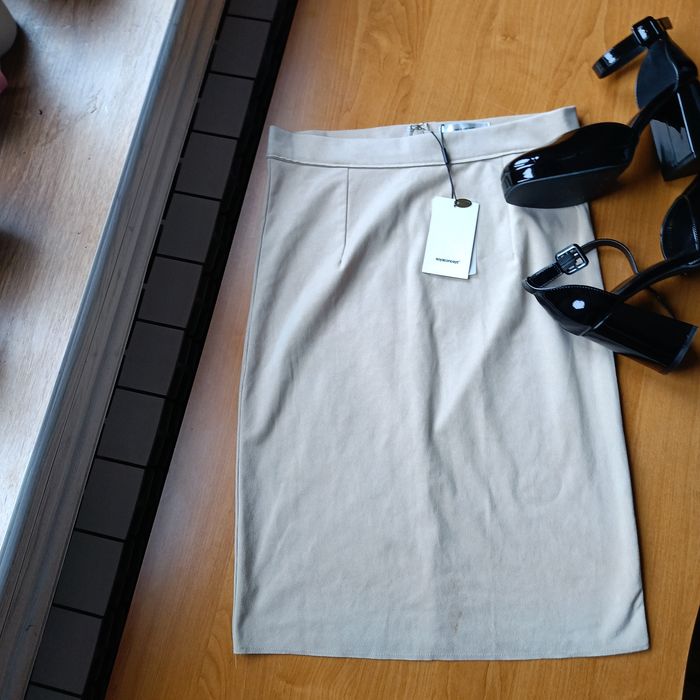 Soyaconcept 36 S piękna nowa spódnica damska miękka a'la zamsz wiosna