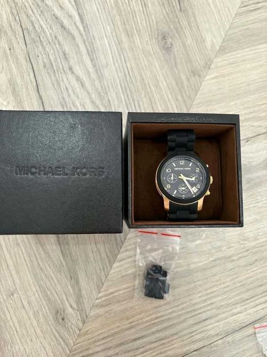 Zegarek damski Czarno-złoty Michael Kors Elegancki MK