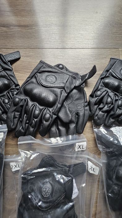 Мото перчатки  перферовані шкіряні!