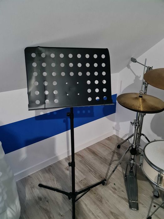 Pulpit uchwyt do nut  statyw stojak  NA NUTY Ksiazke