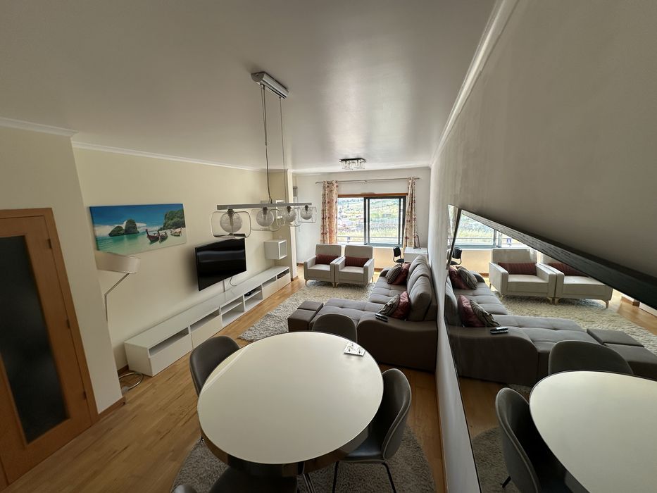 Apartamento T2 Totalmente Mobilado com garagem