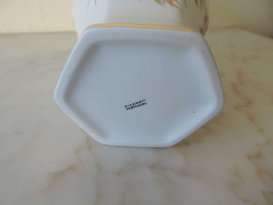 Jarra em porcelana, nova, Rixanati