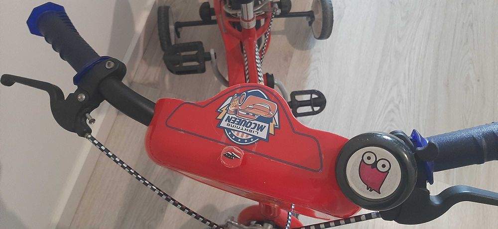 Bicicleta infantil com rodinhas Lightning McQueen em perfeito estado