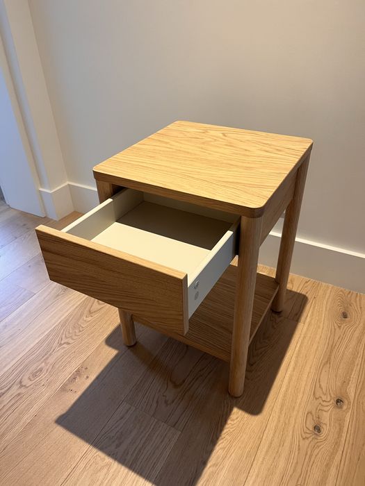 Mesa de cabeceira