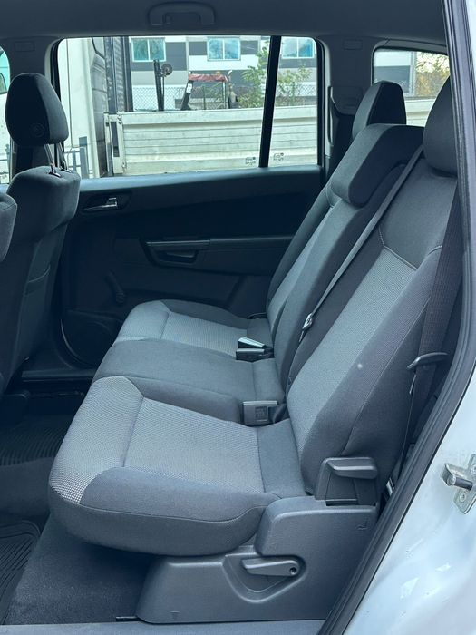 Opel Zafira b 2014r.