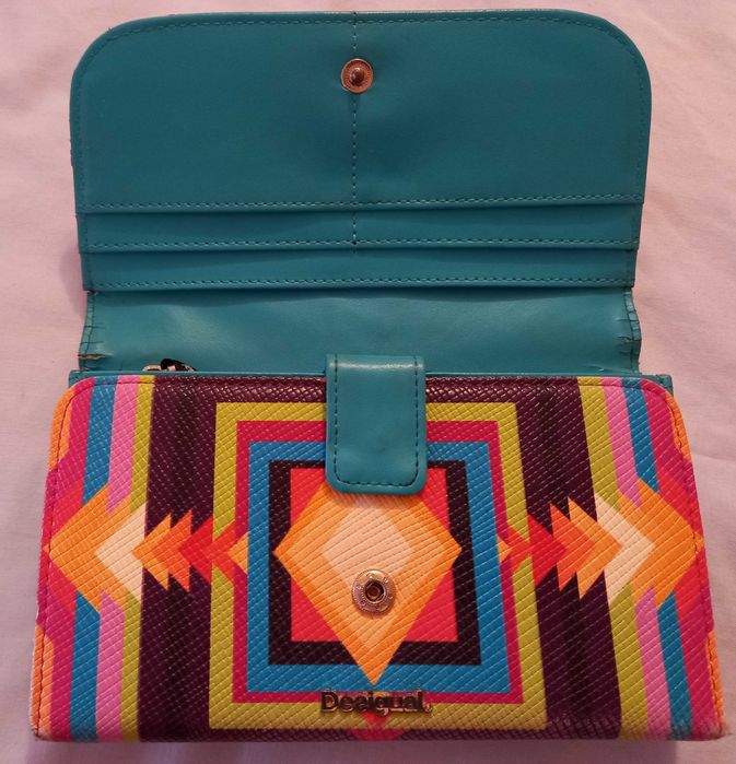 Carteira Desigual