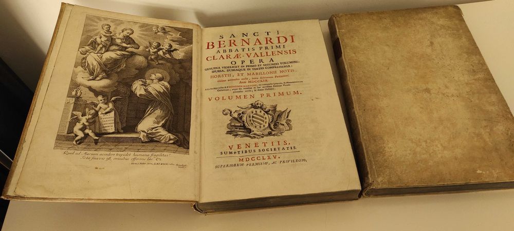 Старинные книги фолианты. Философские трактаты  Аббата Преви.