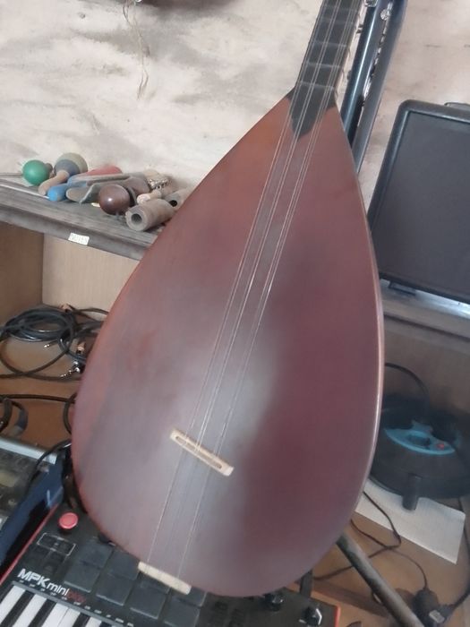 Saz long neck com pick up Fishman