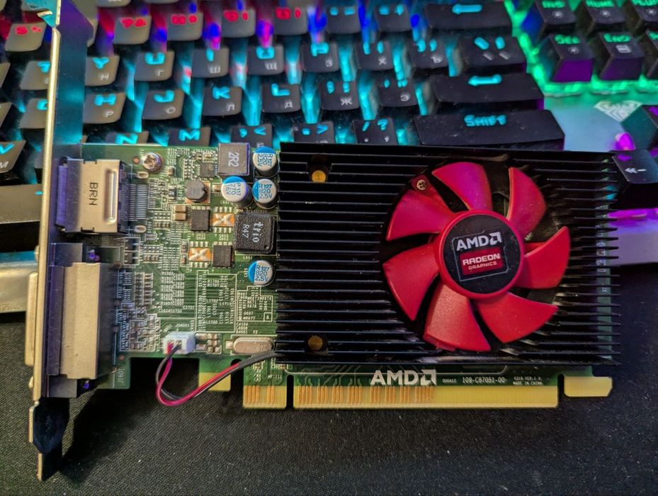 Процесор Intel Core i7 4820K 3.90GHz (x79,2011)+ 16GB DDR3 + RADEON R5