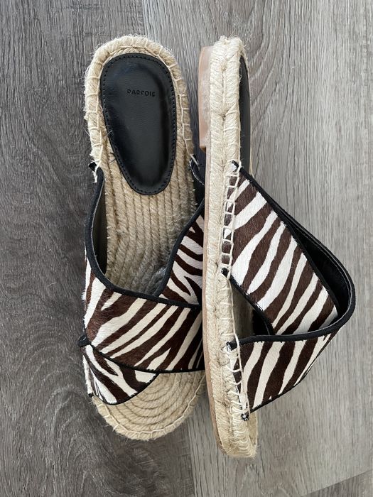 Sandalias padrao zebra