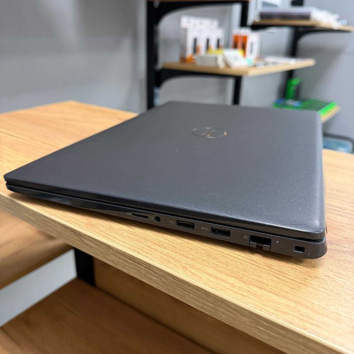 Ноутбук Dell Latitude 3520 - 15.6" FullHD/ Intel Core i5 1135G7 8 потоків/ Intel Iris Xe/ 8 GB/ 128 GB NVME SSD/ NO Webcam and Microfon