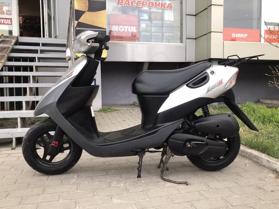 Мопед скутер Suzuki let’s
