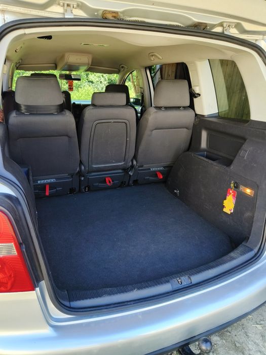 Volkswagen touran 2004р