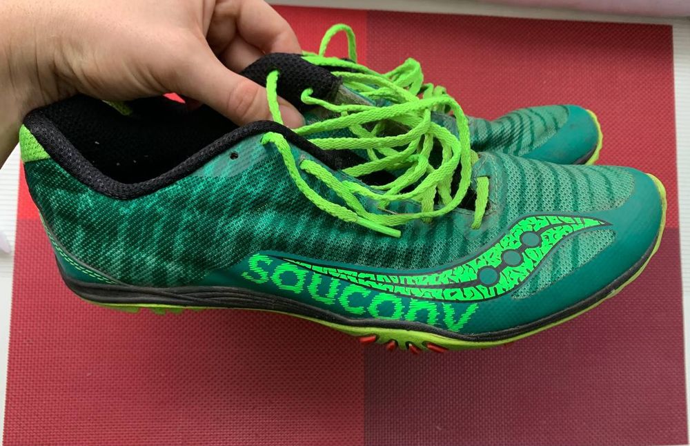 Шиповки легкоатлетичні бігові