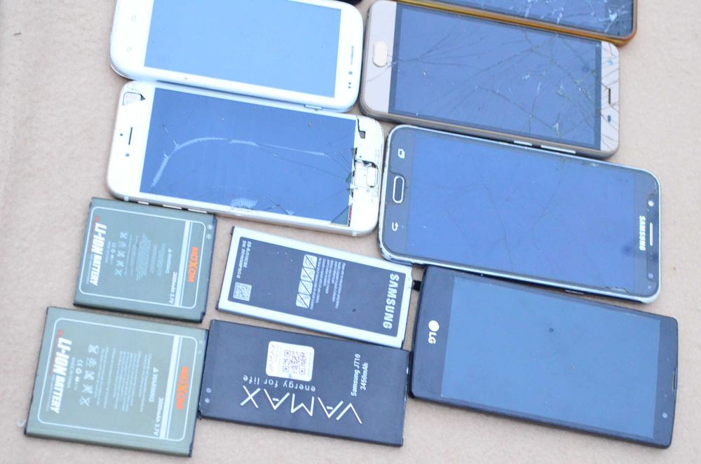 Цена за14 Смартфоны на з/ч iPhone LG Samsung Fly Oukitel аккумуляторы