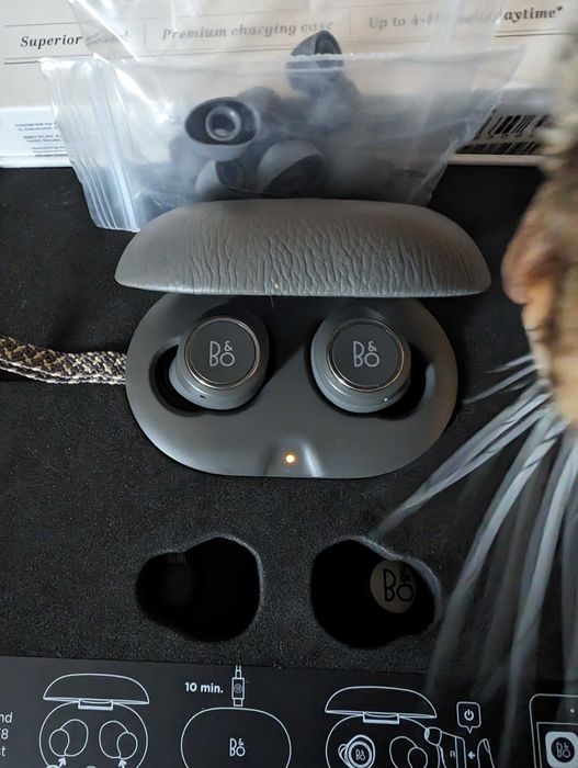 Bang & Olufsen Beoplay E8 — Auriculares Bluetooth Premium