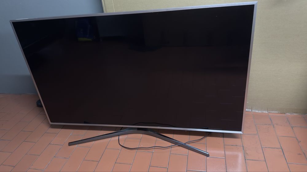 Smart TV Samsung 55’ modelo UE55MU6405U