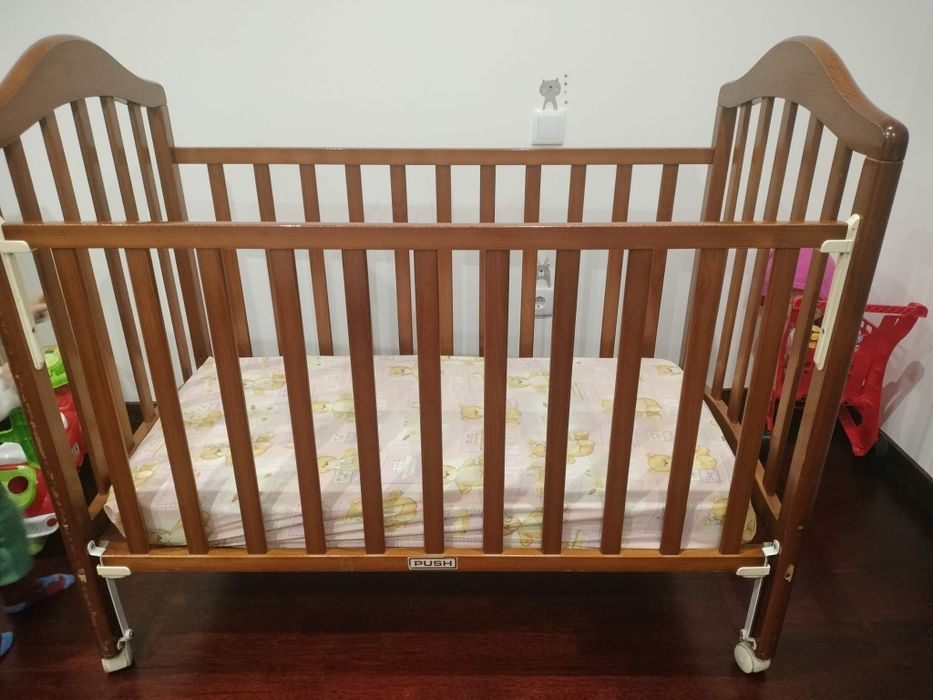 Vendo cama, berço de criança