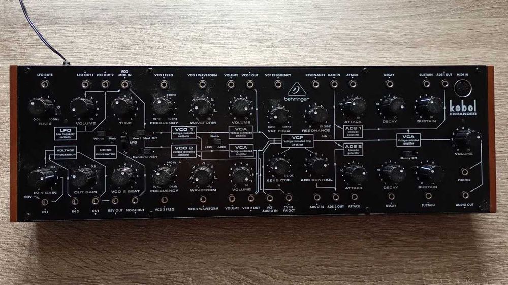 Аналоговий Синтезатор Behringer KOBOL EXPANDER аналоговый синтезатор