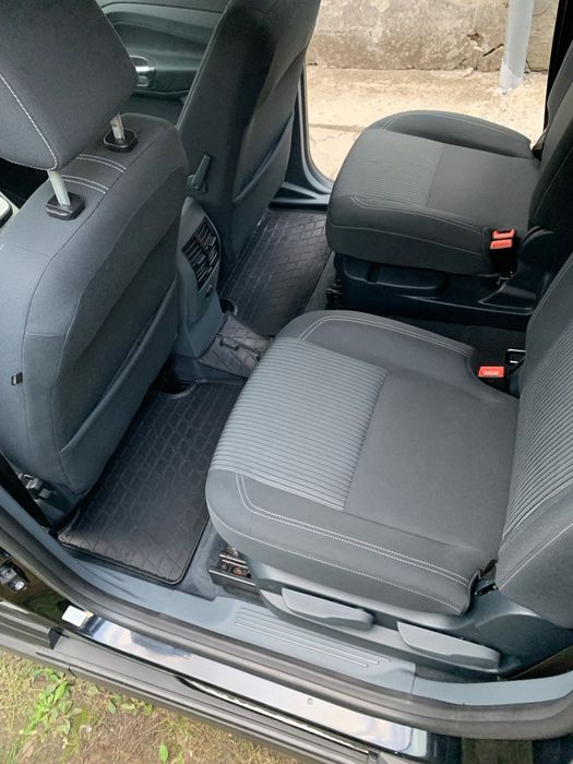 Продам автомобіль Форд 7місний. Чудова комплектація.