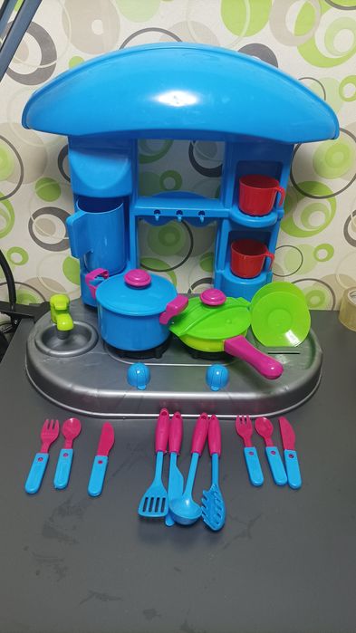 Дитяча іграшкова кухня