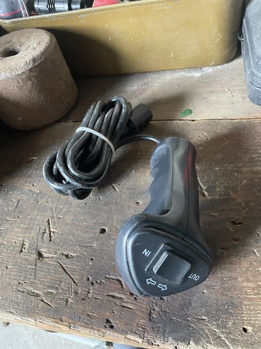 Пульт управління лебідкою (IN/OUT) з кабелем