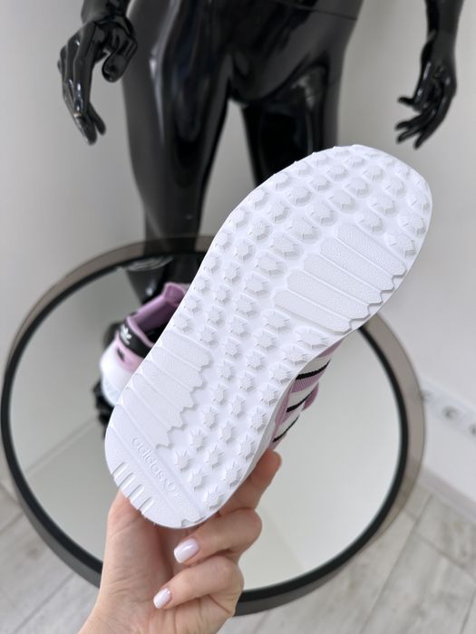 Легкие кроссовки детские Adidas LA Trainer 28р